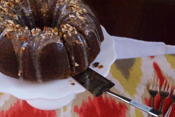 Pumpkin bundt cake with cinnamon glaze | Insatiably
